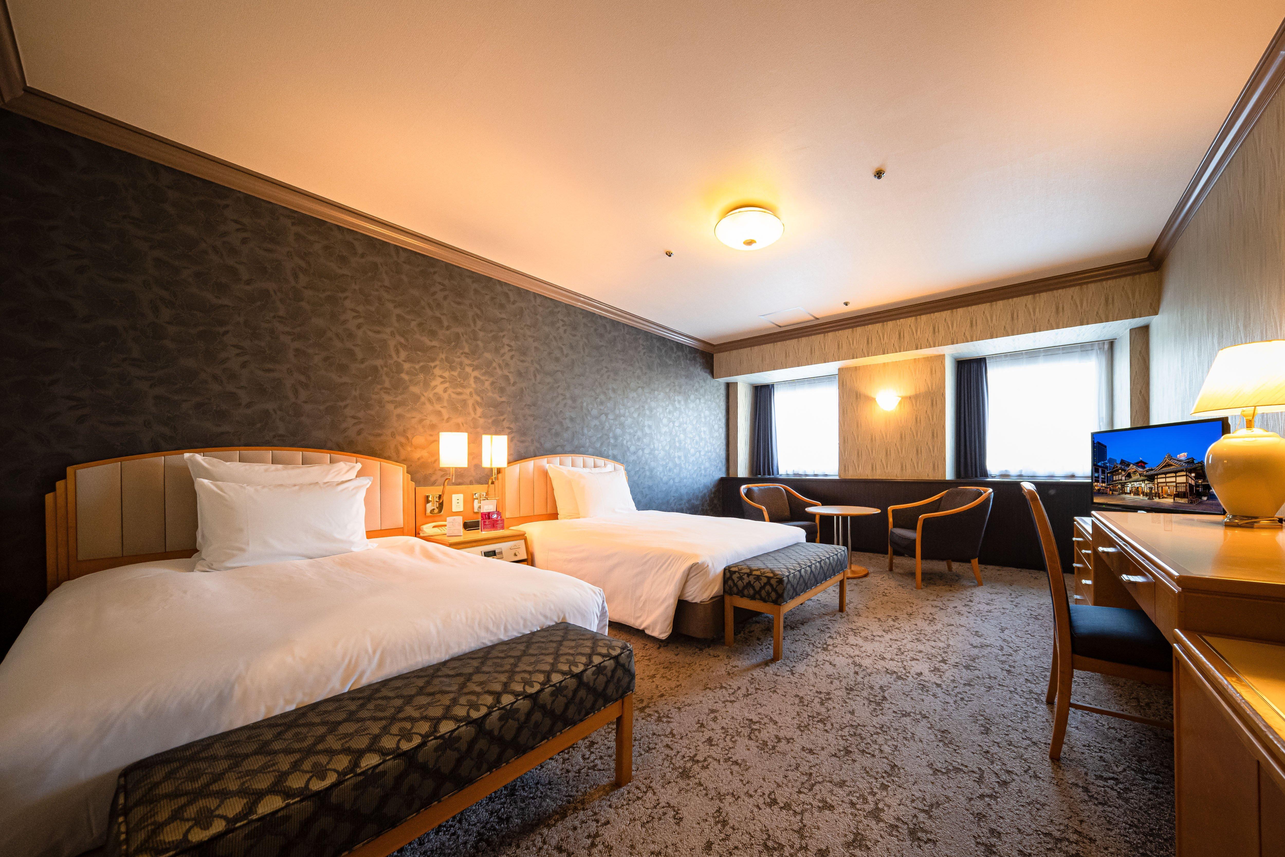 Отель Ana Crowne Plaza Matsuyama By Ihg Экстерьер фото